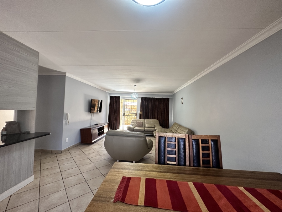 To Let 3 Bedroom Property for Rent in Sinoville Gauteng