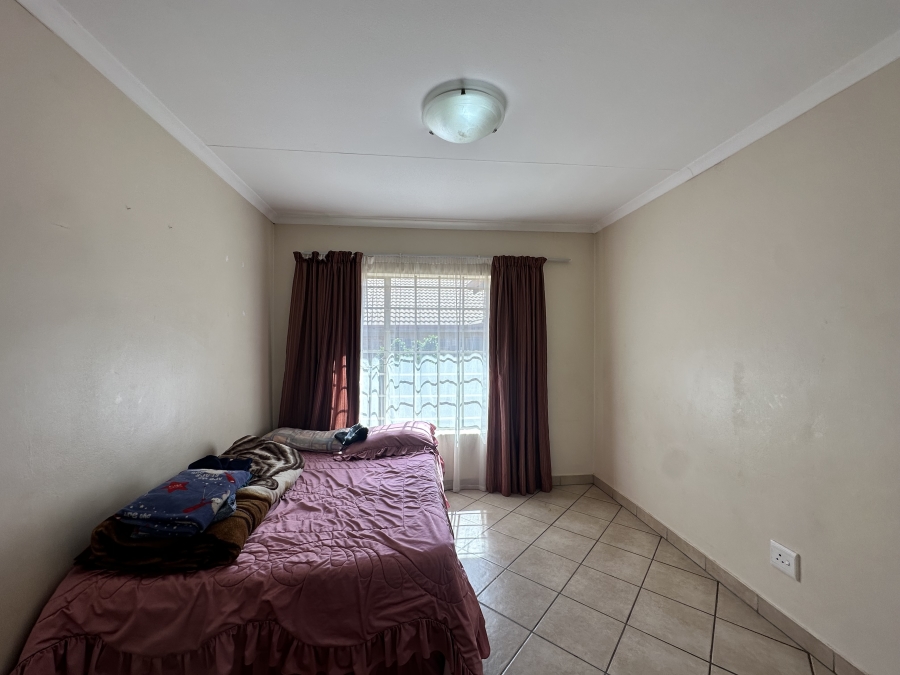To Let 3 Bedroom Property for Rent in Sinoville Gauteng