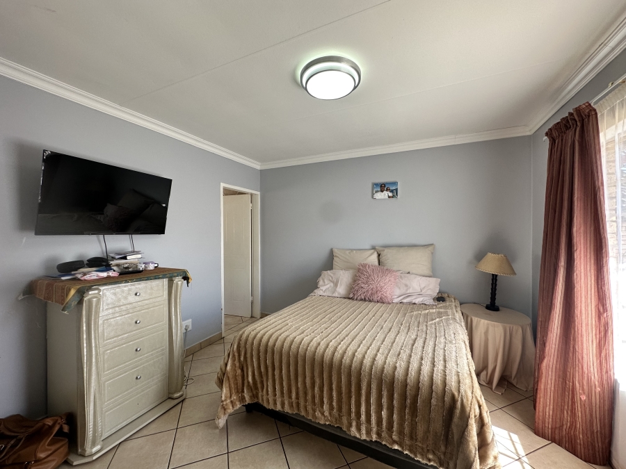 To Let 3 Bedroom Property for Rent in Sinoville Gauteng