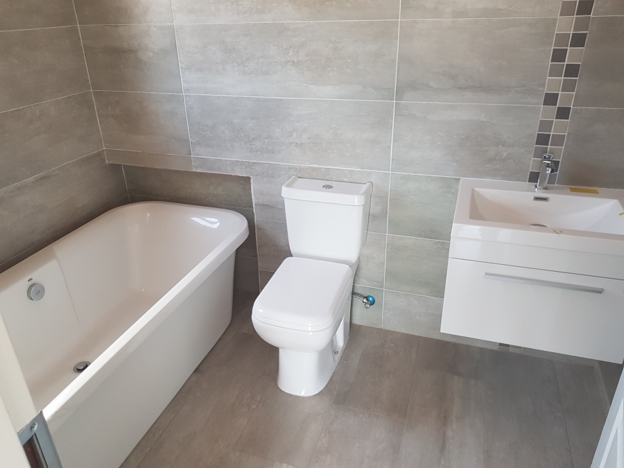 To Let 2 Bedroom Property for Rent in Oakdene Gauteng