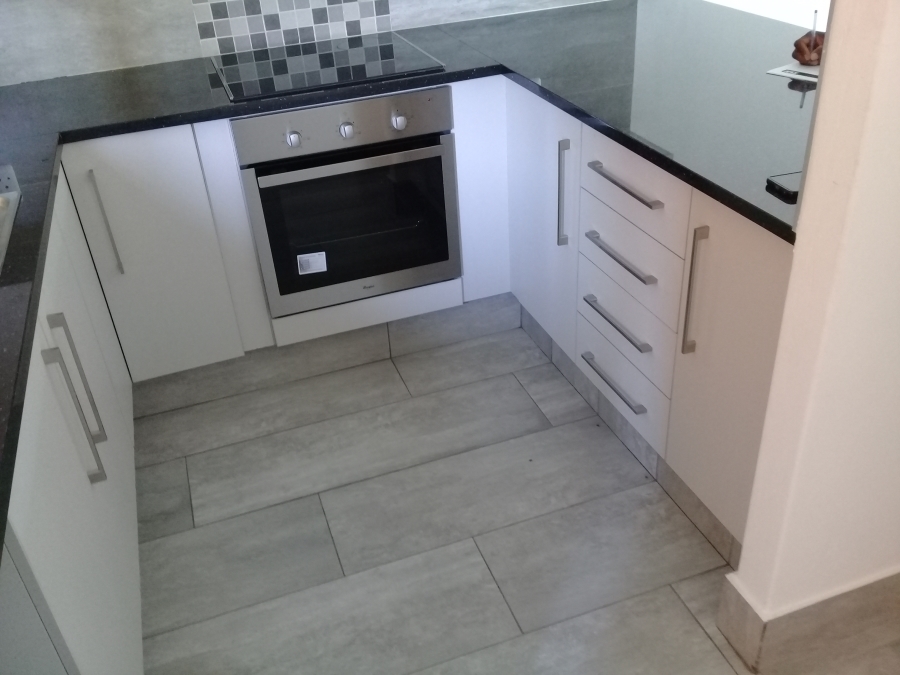 To Let 2 Bedroom Property for Rent in Oakdene Gauteng
