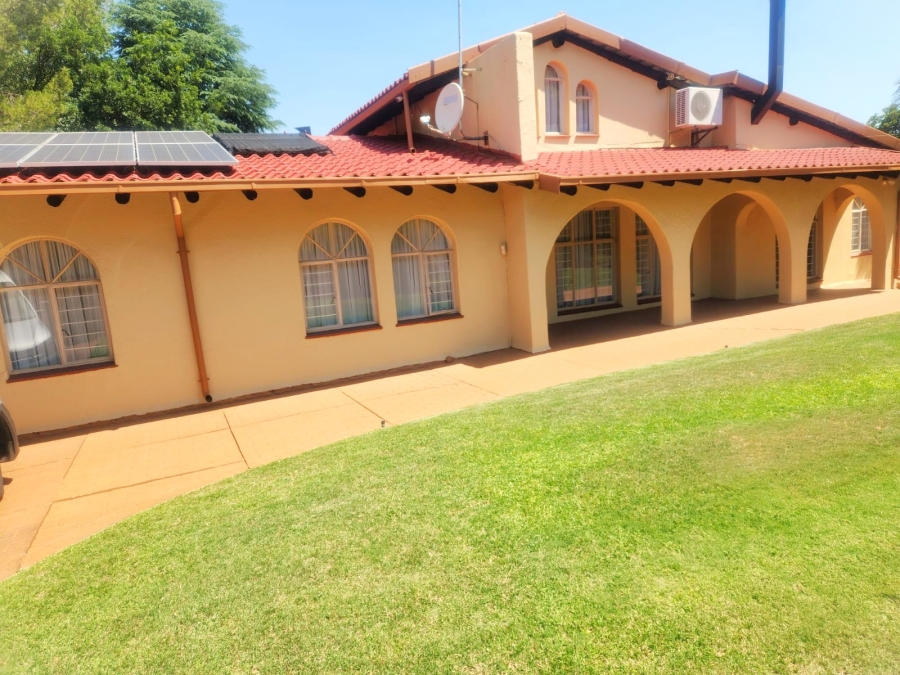 4 Bedroom Property for Sale in Doringkloof Gauteng