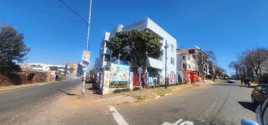 12 Bedroom Property for Sale in Bellevue Gauteng