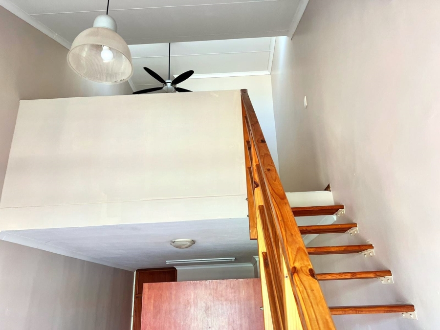 1 Bedroom Property for Sale in Hillcrest Gauteng