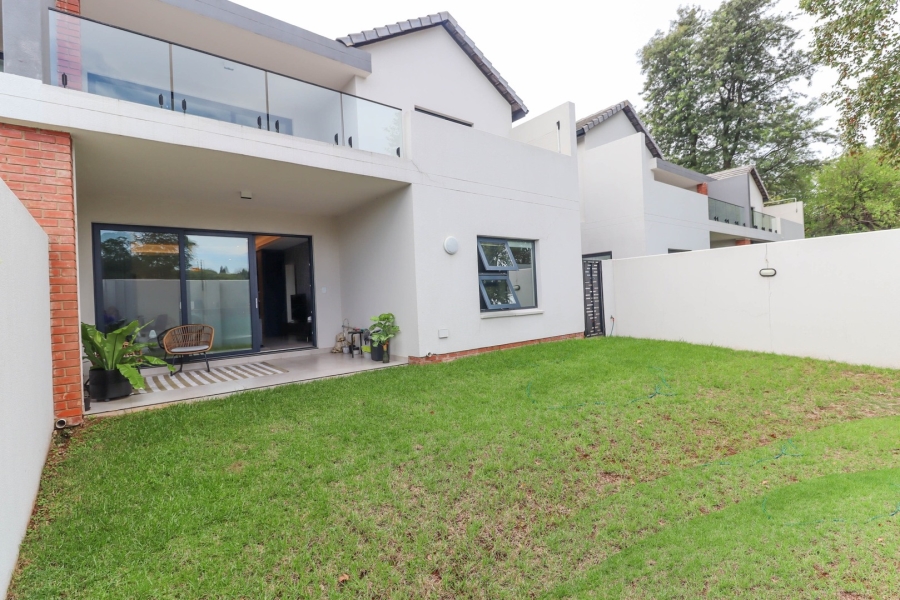 To Let 2 Bedroom Property for Rent in Bryanston Gauteng