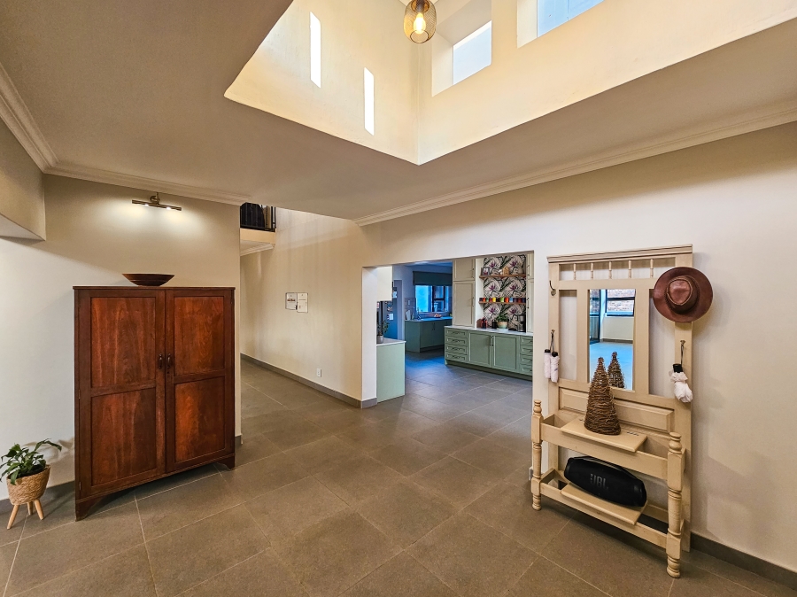 4 Bedroom Property for Sale in Faerie Glen Gauteng