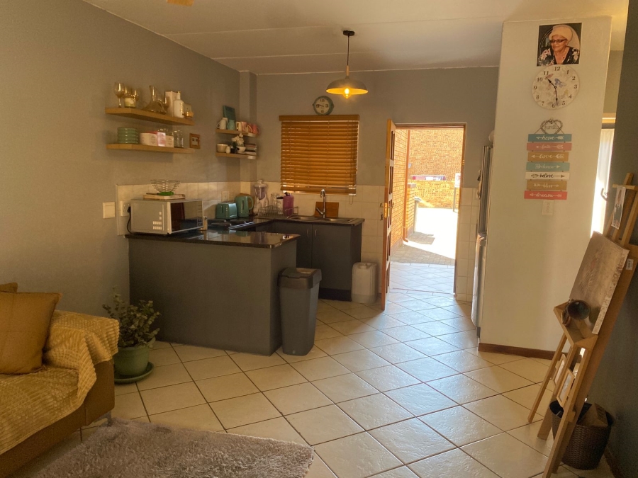 2 Bedroom Property for Sale in Roodepoort Gauteng