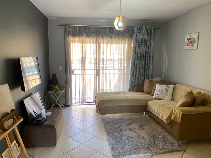 2 Bedroom Property for Sale in Roodepoort Gauteng