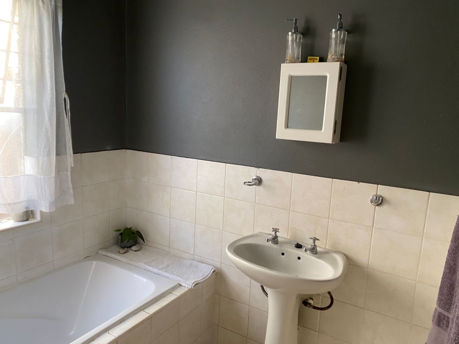 2 Bedroom Property for Sale in Roodepoort Gauteng