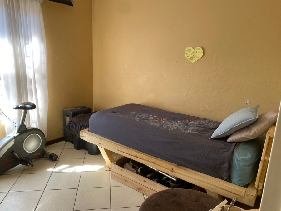 2 Bedroom Property for Sale in Roodepoort Gauteng