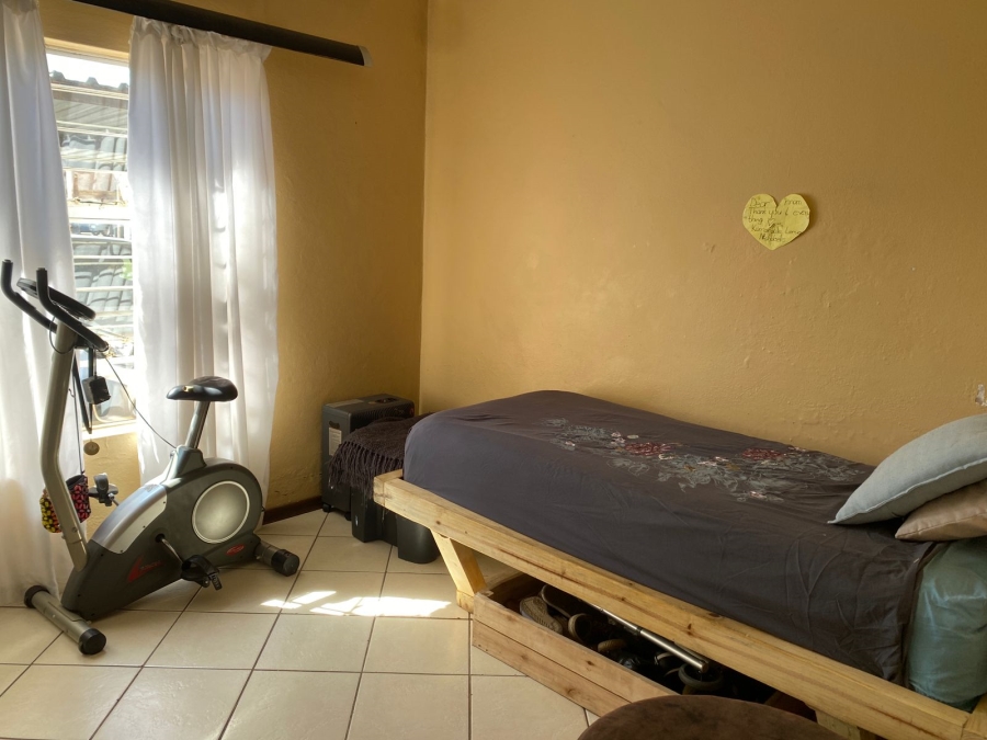 2 Bedroom Property for Sale in Roodepoort Gauteng