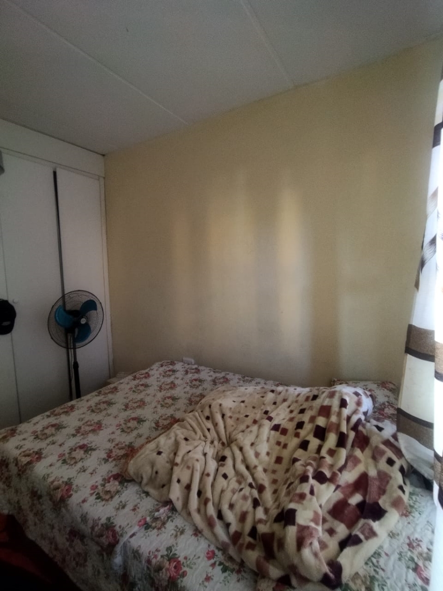 2 Bedroom Property for Sale in Roodepoort Gauteng