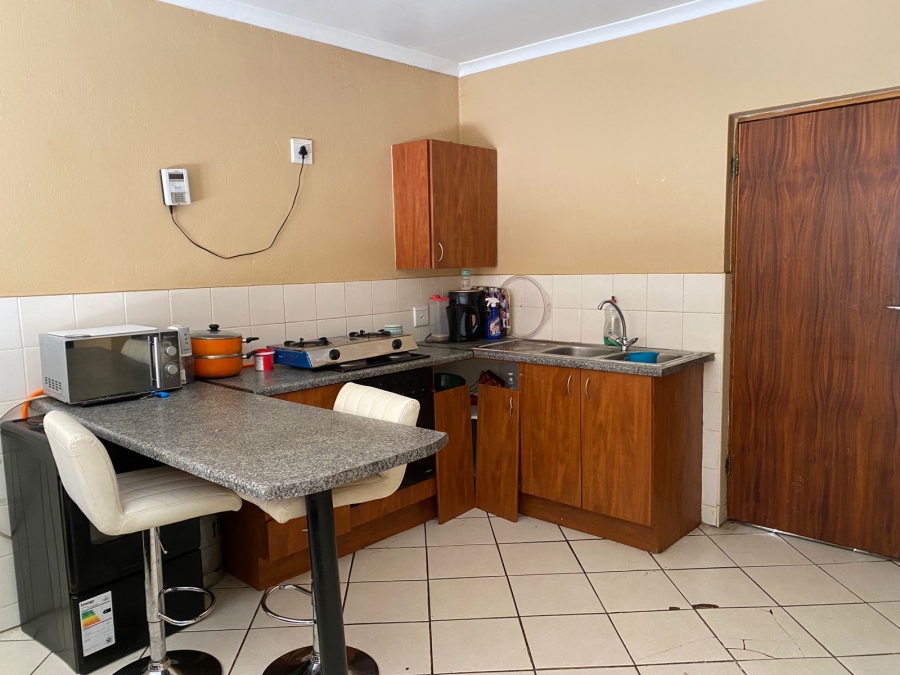 2 Bedroom Property for Sale in Honeypark Gauteng