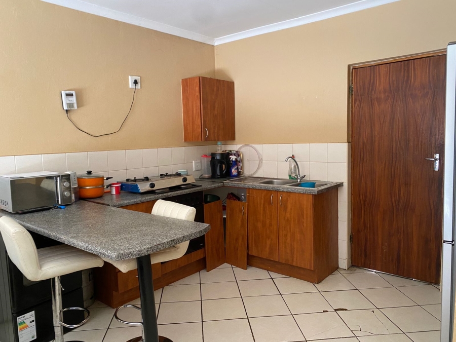 2 Bedroom Property for Sale in Honeypark Gauteng