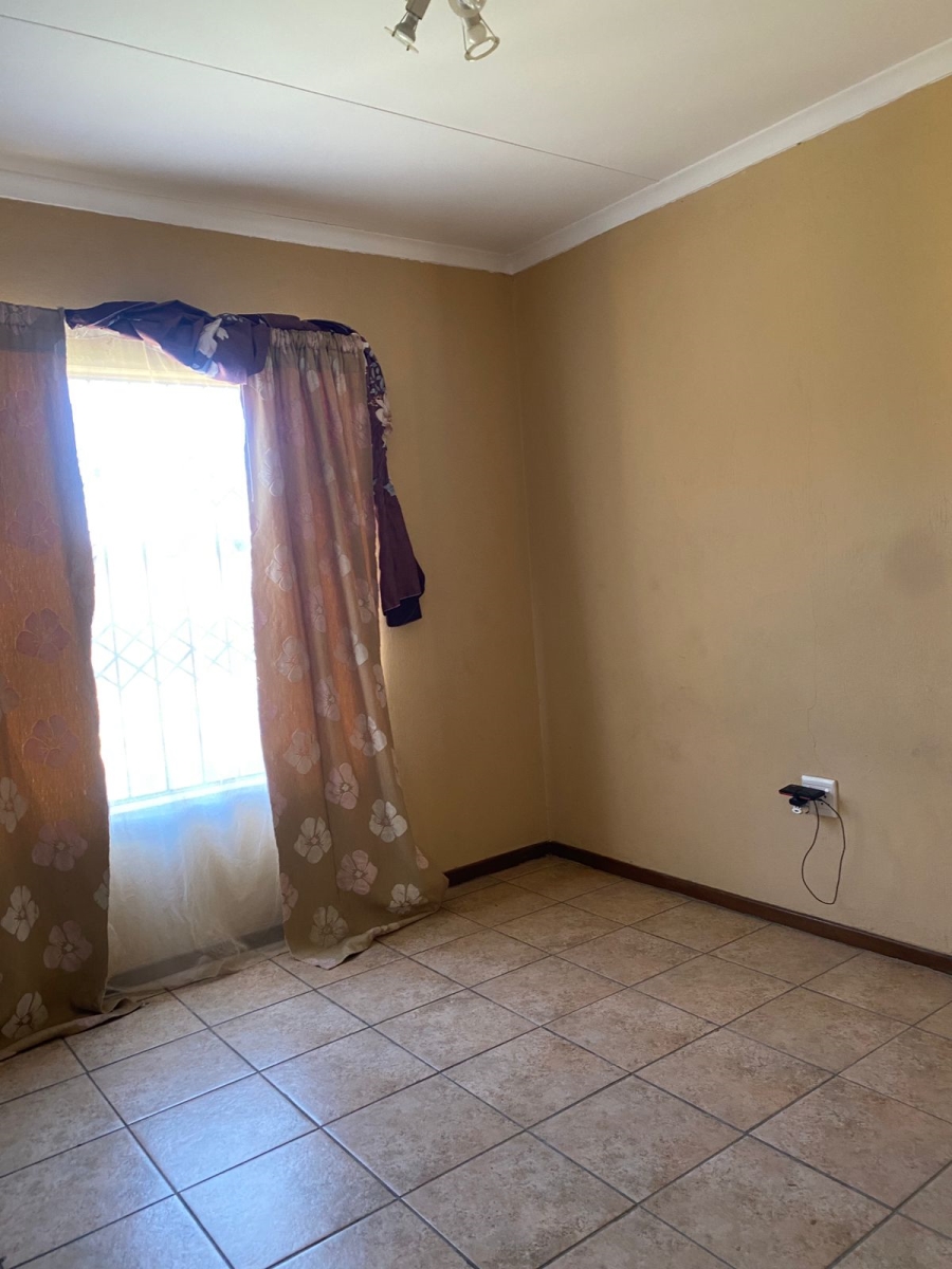 2 Bedroom Property for Sale in Honeypark Gauteng