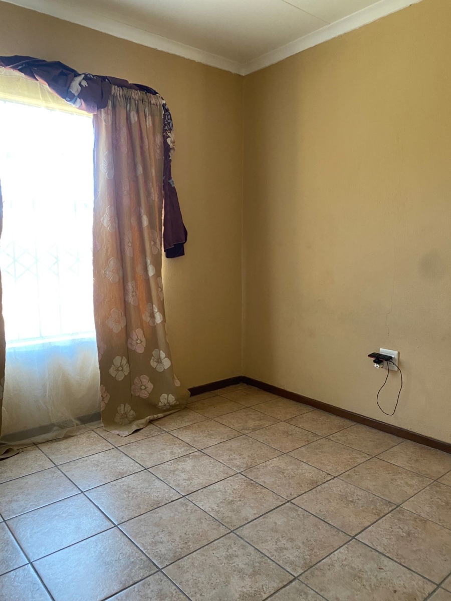 2 Bedroom Property for Sale in Honeypark Gauteng