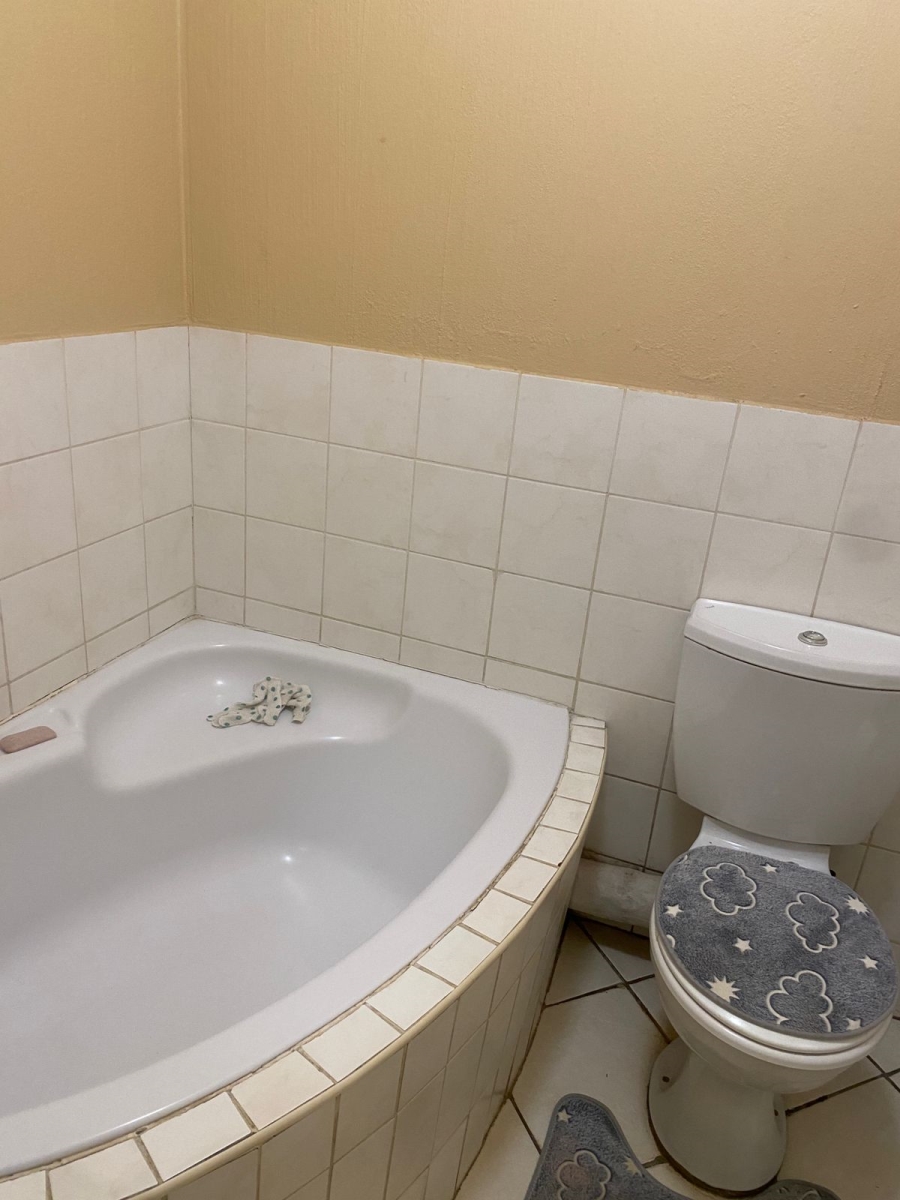 3 Bedroom Property for Sale in Honeypark Gauteng