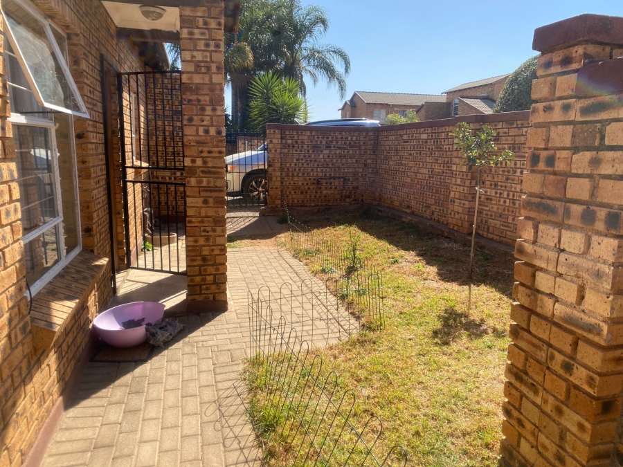 3 Bedroom Property for Sale in Honeypark Gauteng