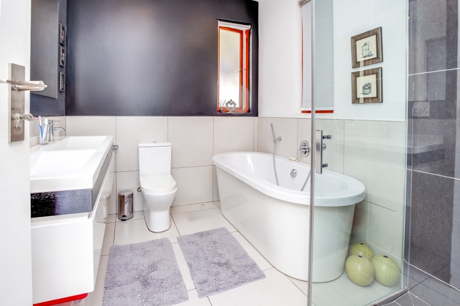 3 Bedroom Property for Sale in Bryanston Gauteng