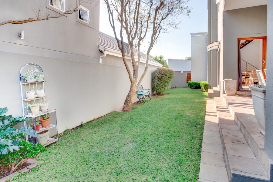 3 Bedroom Property for Sale in Bryanston Gauteng
