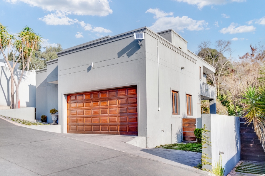 3 Bedroom Property for Sale in Bryanston Gauteng