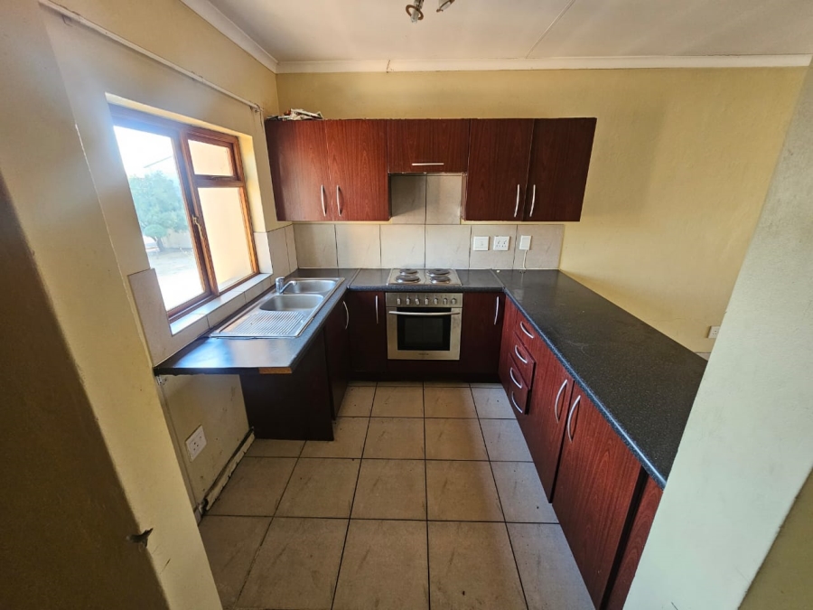 2 Bedroom Property for Sale in Vorna Valley Gauteng