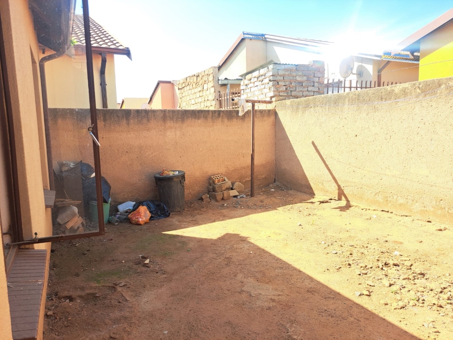 2 Bedroom Property for Sale in Soshanguve VV Gauteng
