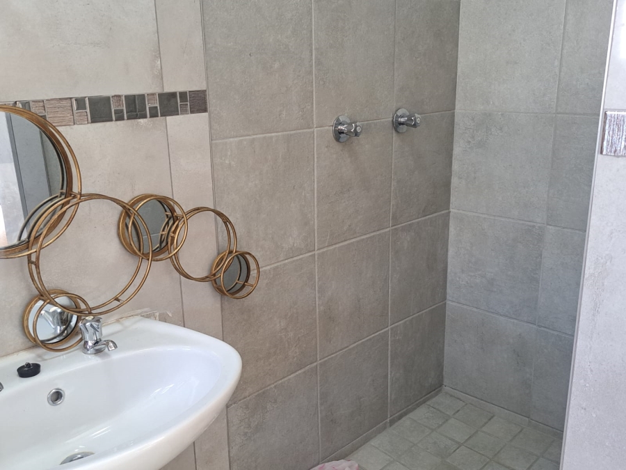3 Bedroom Property for Sale in Soshanguve YY Gauteng