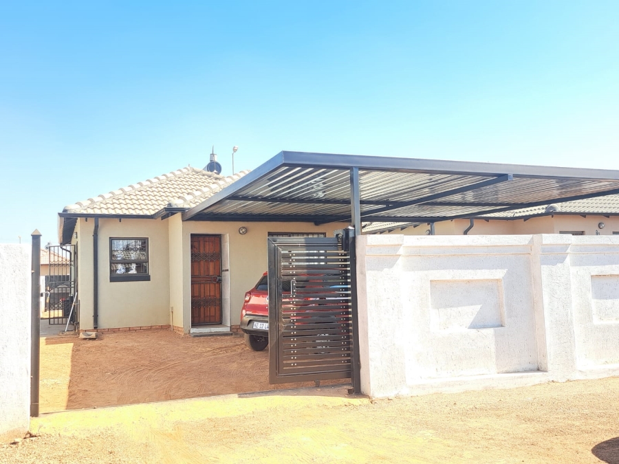 3 Bedroom Property for Sale in Soshanguve YY Gauteng