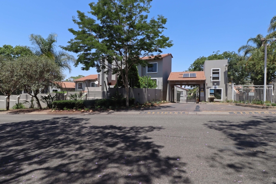 2 Bedroom Property for Sale in Bryanston Gauteng