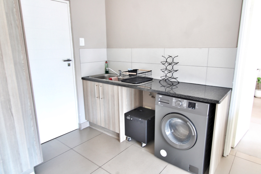 1 Bedroom Property for Sale in Broadacres Gauteng