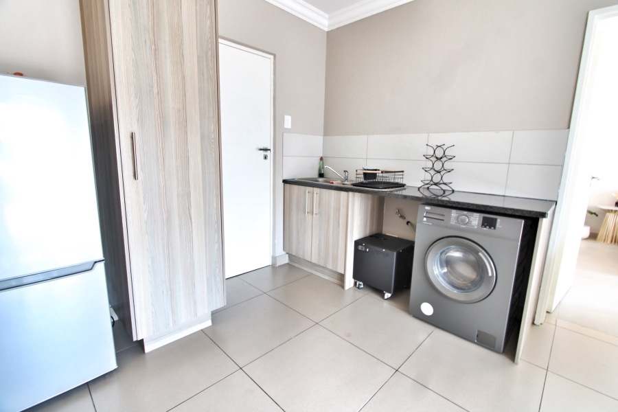 1 Bedroom Property for Sale in Broadacres Gauteng