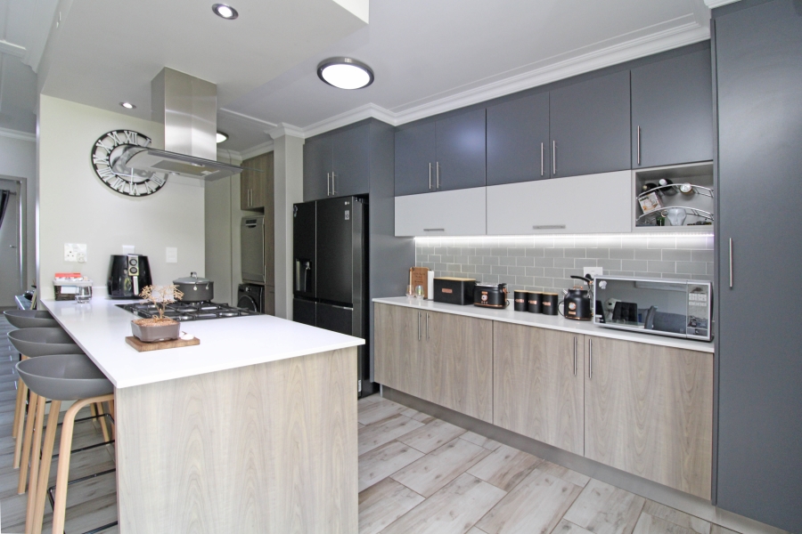 2 Bedroom Property for Sale in Carlswald Gauteng