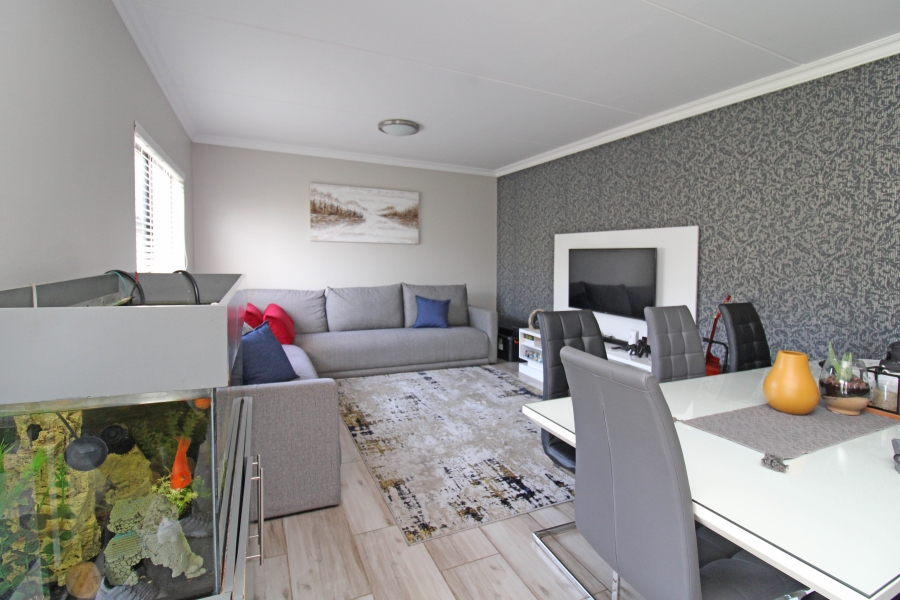 2 Bedroom Property for Sale in Carlswald Gauteng