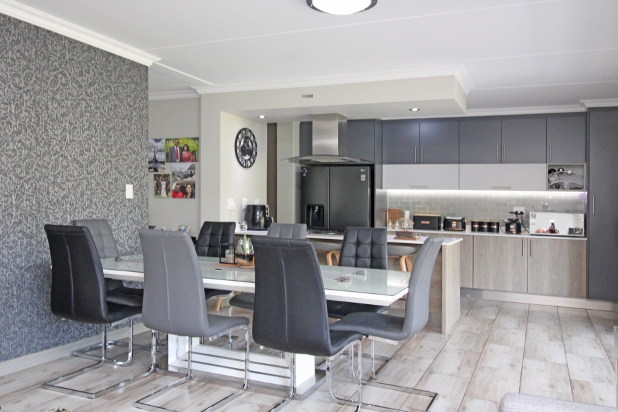 2 Bedroom Property for Sale in Carlswald Gauteng