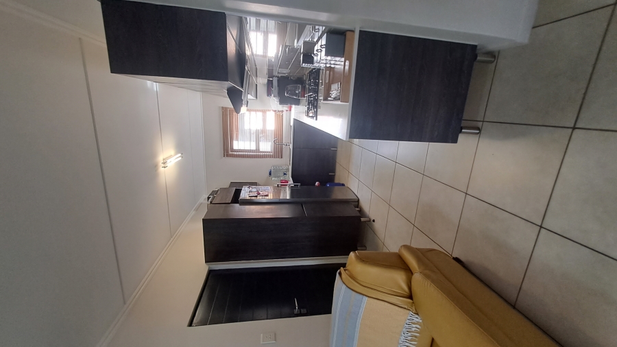 To Let 3 Bedroom Property for Rent in Oakdene Gauteng