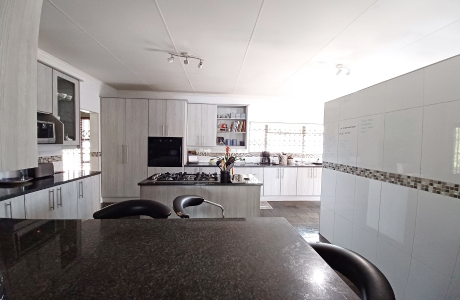 3 Bedroom Property for Sale in Vanderbijlpark SE 2 Gauteng