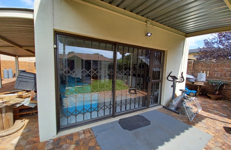 3 Bedroom Property for Sale in Vanderbijlpark SE 2 Gauteng