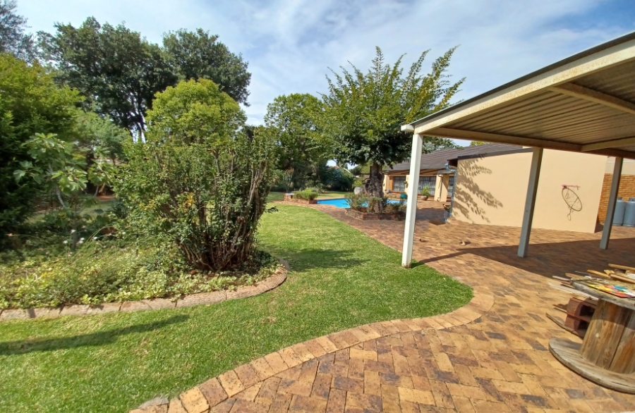 3 Bedroom Property for Sale in Vanderbijlpark SE 2 Gauteng