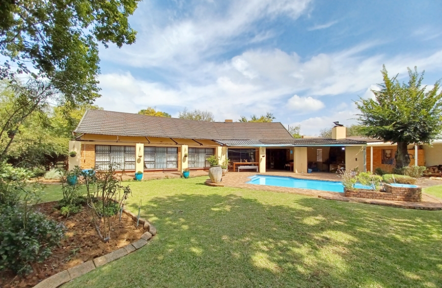 3 Bedroom Property for Sale in Vanderbijlpark SE 2 Gauteng