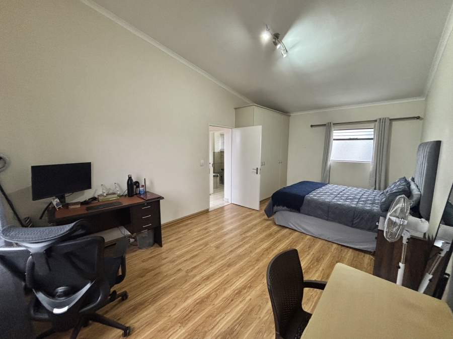 2 Bedroom Property for Sale in Barbeque Downs Gauteng