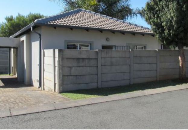 2 Bedroom Property for Sale in Amorosa Gauteng