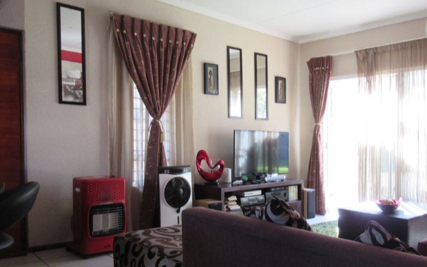 2 Bedroom Property for Sale in Amorosa Gauteng
