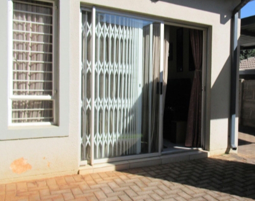 2 Bedroom Property for Sale in Amorosa Gauteng