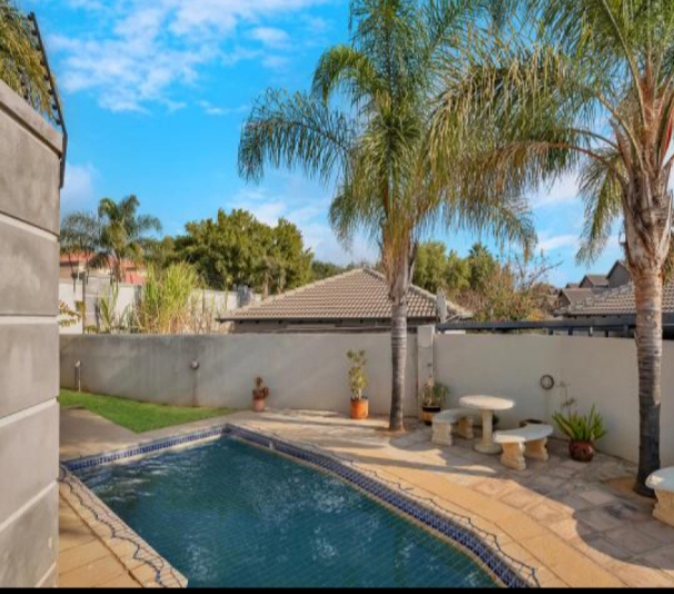 2 Bedroom Property for Sale in Amorosa Gauteng