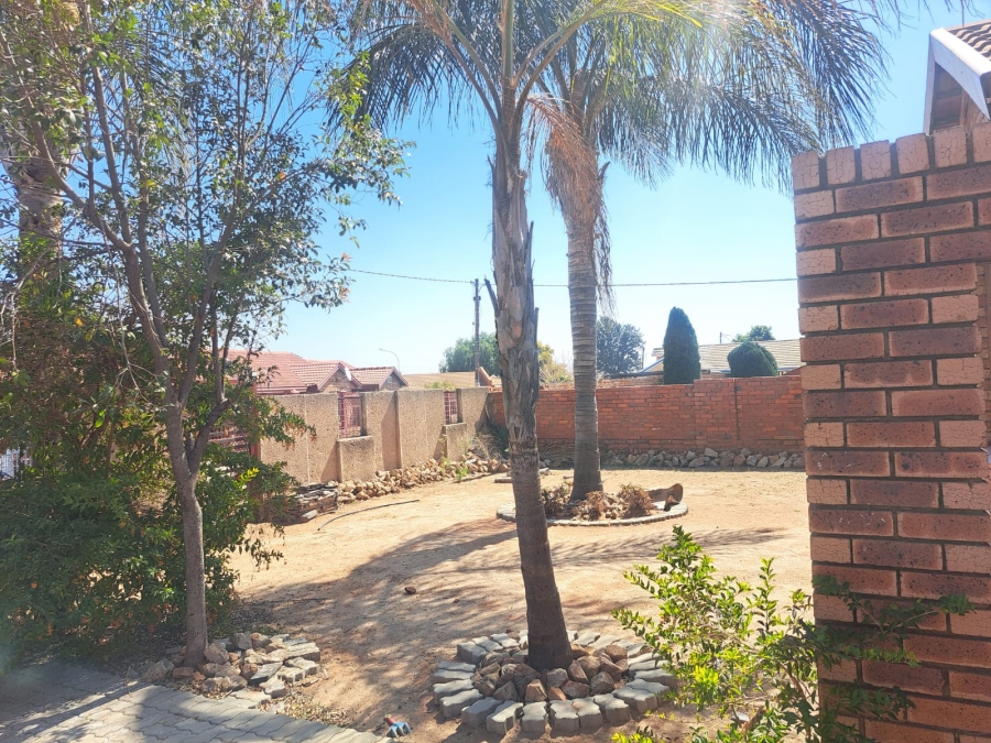 3 Bedroom Property for Sale in Soshanguve East Gauteng