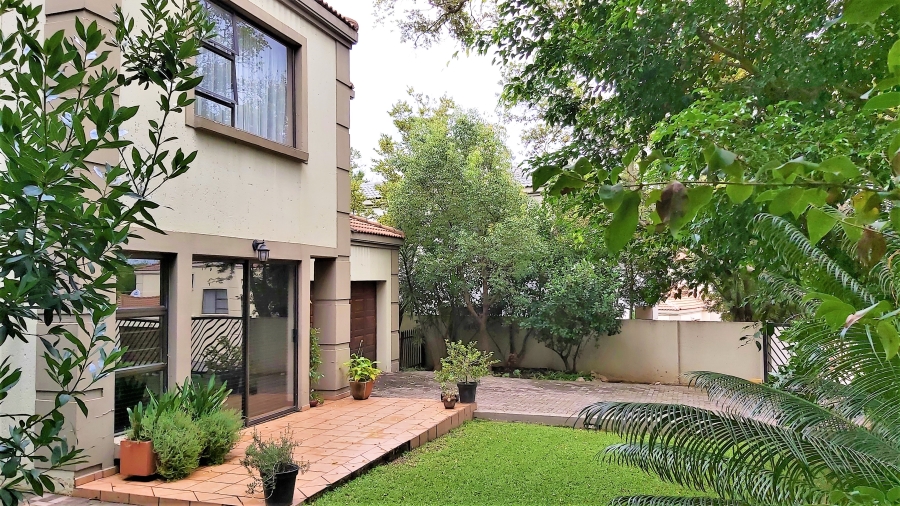3 Bedroom Property for Sale in Douglasdale Gauteng