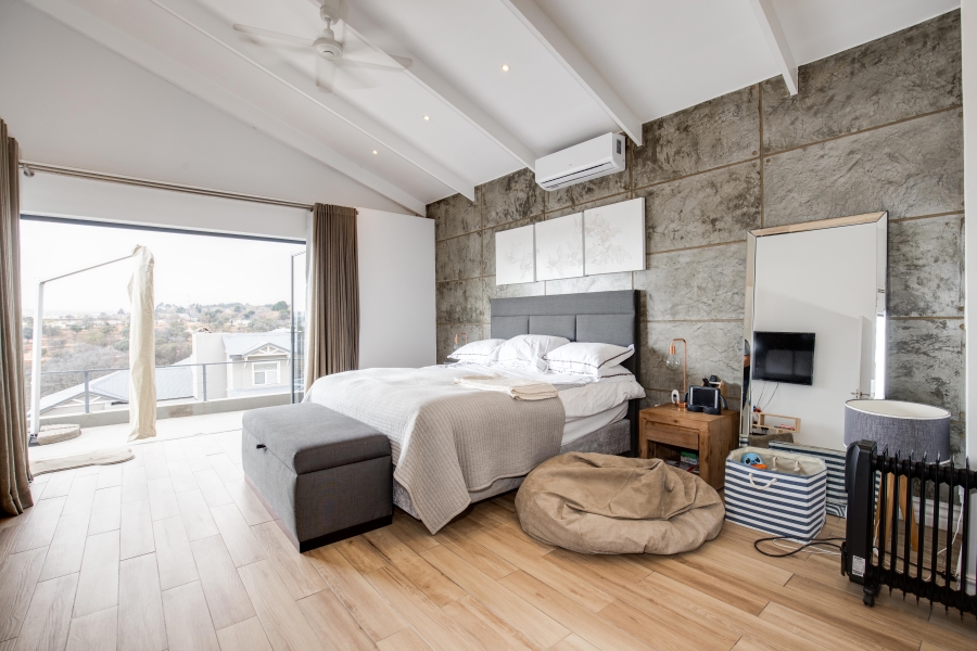 4 Bedroom Property for Sale in Helderfontein Estate Gauteng