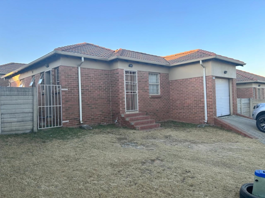 3 Bedroom Property for Sale in Olievenhoutbosch Gauteng