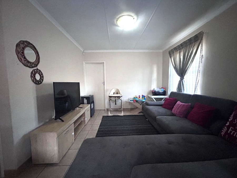 3 Bedroom Property for Sale in Olievenhoutbosch Gauteng